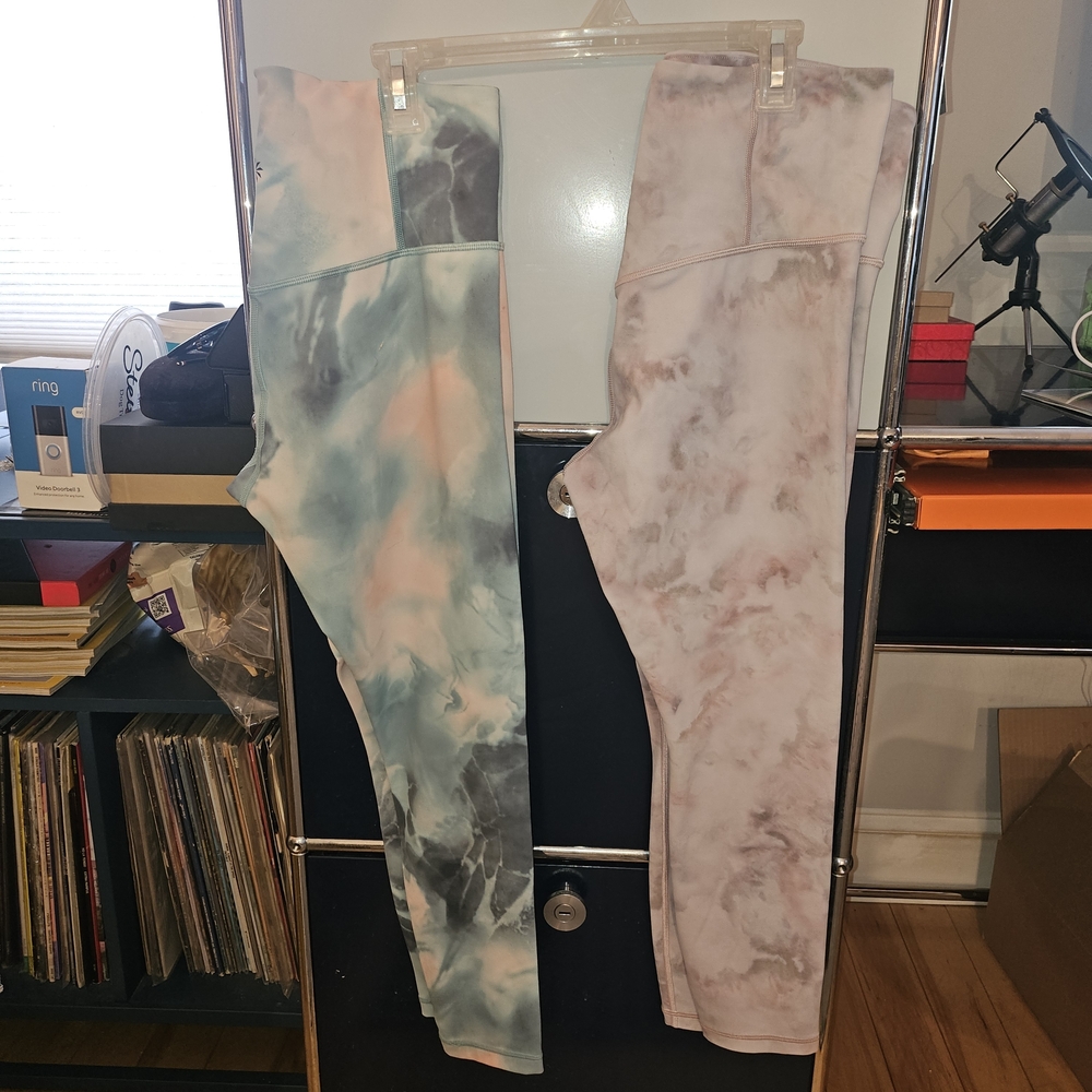2-pack Athleta Elation 7/8 Tie-dye Marble Leggings - Blue/Green and Pink